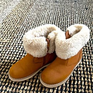 Zara kids shoes. Size 24. Booties.